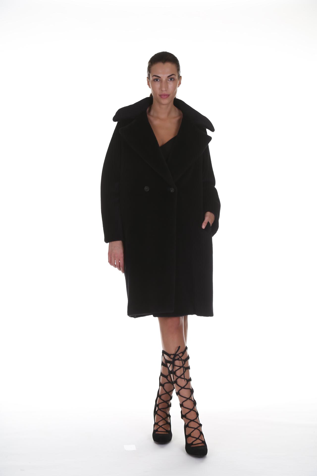 Marella, Coat